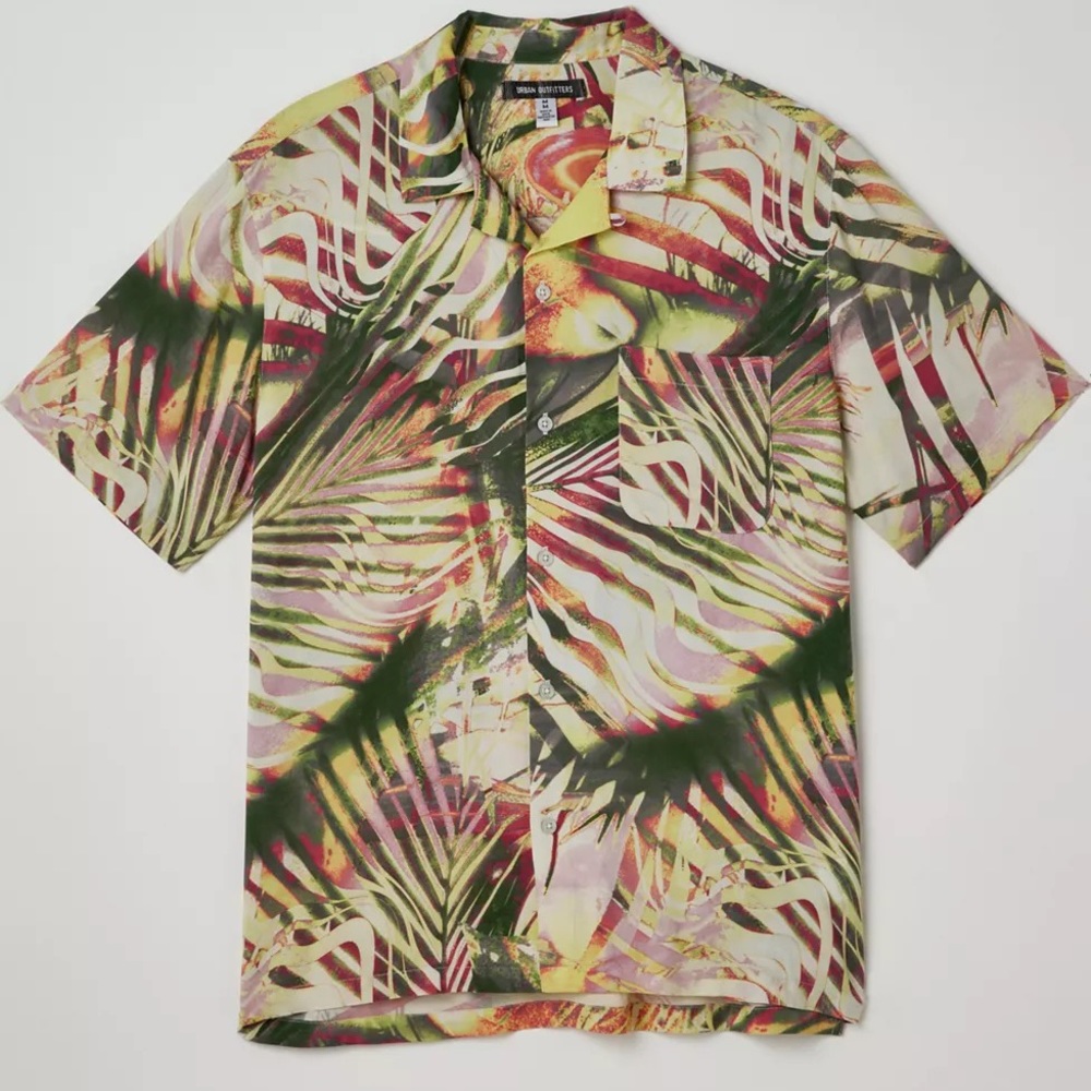 NWT Urban Outfitters Palm Distortion Hawaiian Button Down Shirt